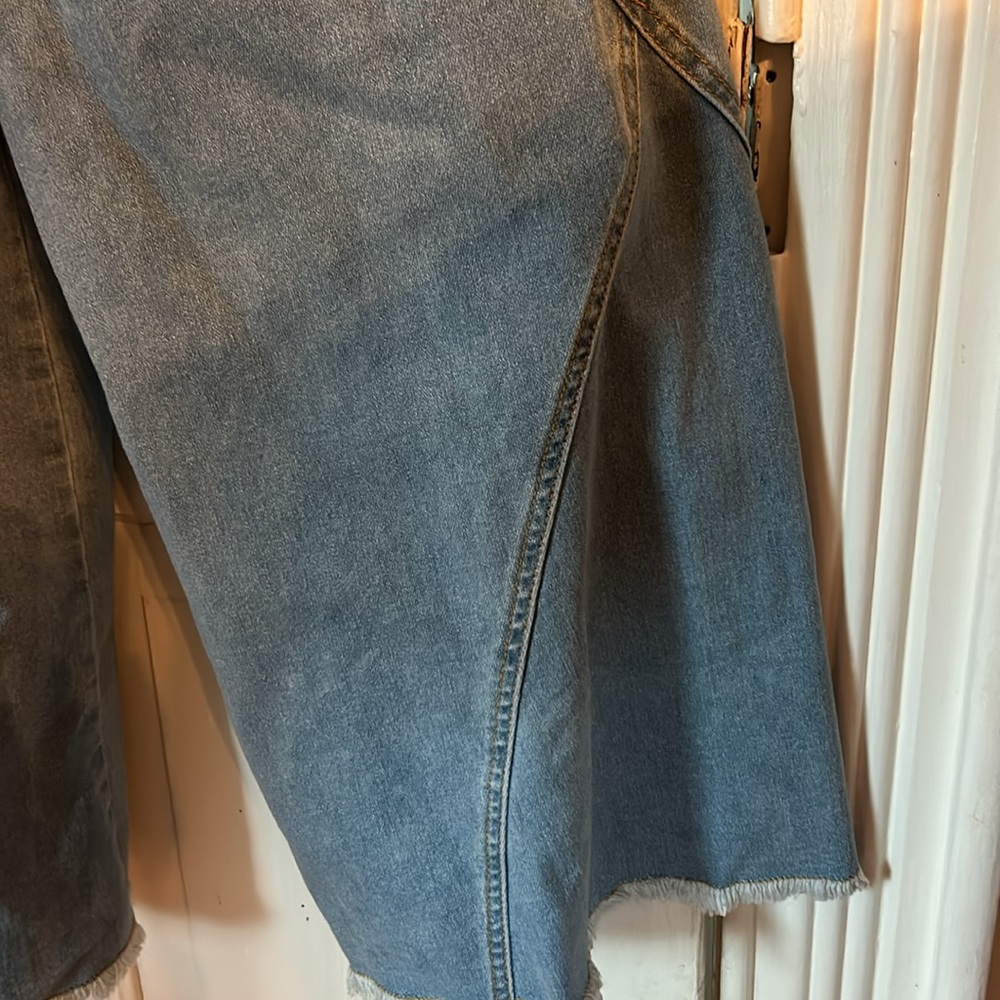 Molly Green Overalls - Picture 3 of 7